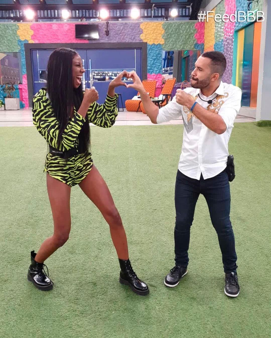 Camilla de Lucas and Gilberto simulate the fight in "BBB 101 Day" - clone / Instagram