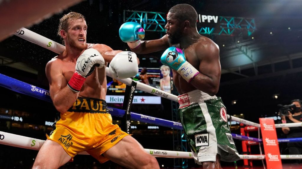 YouTuber Logan Paul ‘holds’ eight rounds of Floyd Mayweather dominance on Boxing Fans’ much-anticipated night