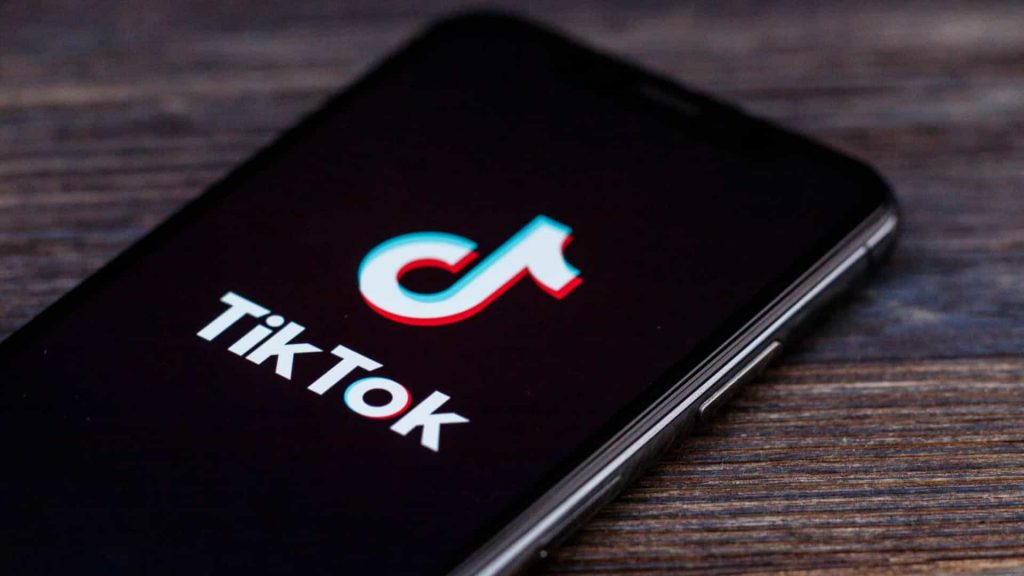 Tik Tok or YouTube?  Discover the most addictive app