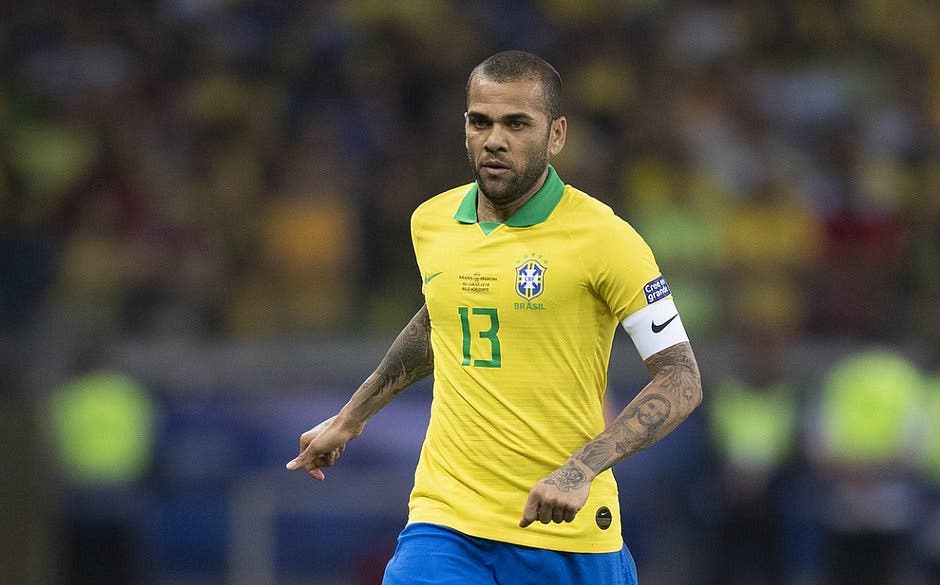 Daniel Alves wants to play for Flamengo and has already warned the president, press guarantees