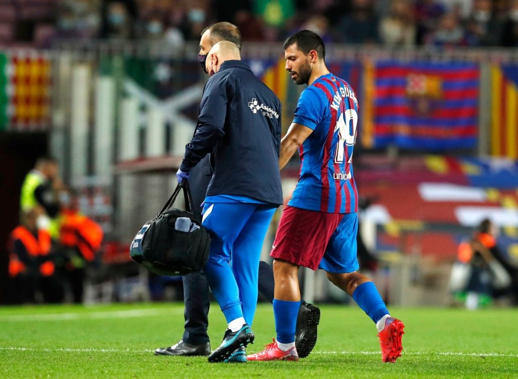 Aguero is unwell and needs to be taken to a hospital in Barcelona |  Spanish football