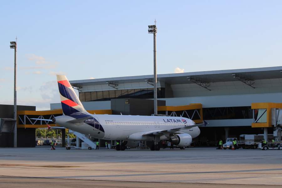 Vitoria again has a daily and direct flight to Fortaleza, as well as two additional options to MG