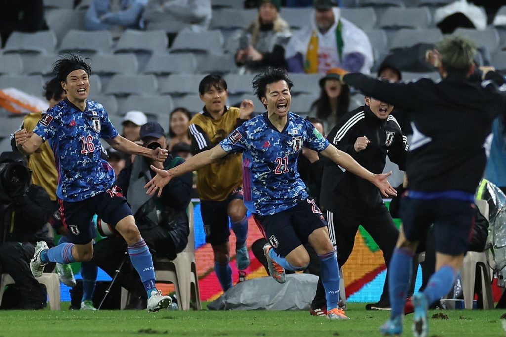 Japan defeats Australia in the end and secures itself in the World Cup;  Saudi Arabia is also eligible |  international football