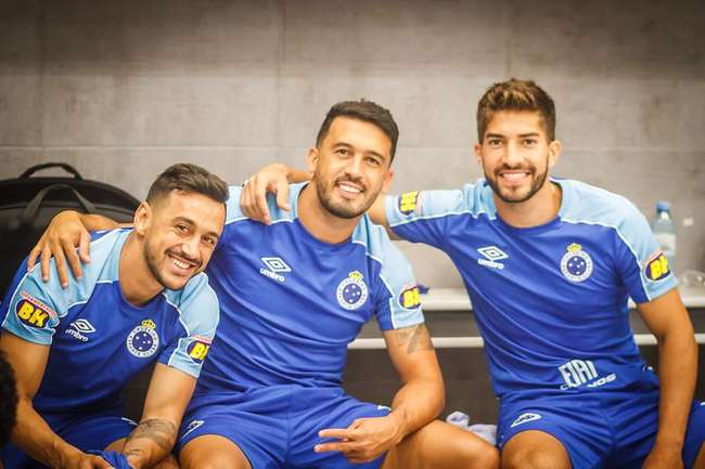 Edelson (centre) and Lucas Silva (right) worked together at Cruzeiro between 2018 and 2019.