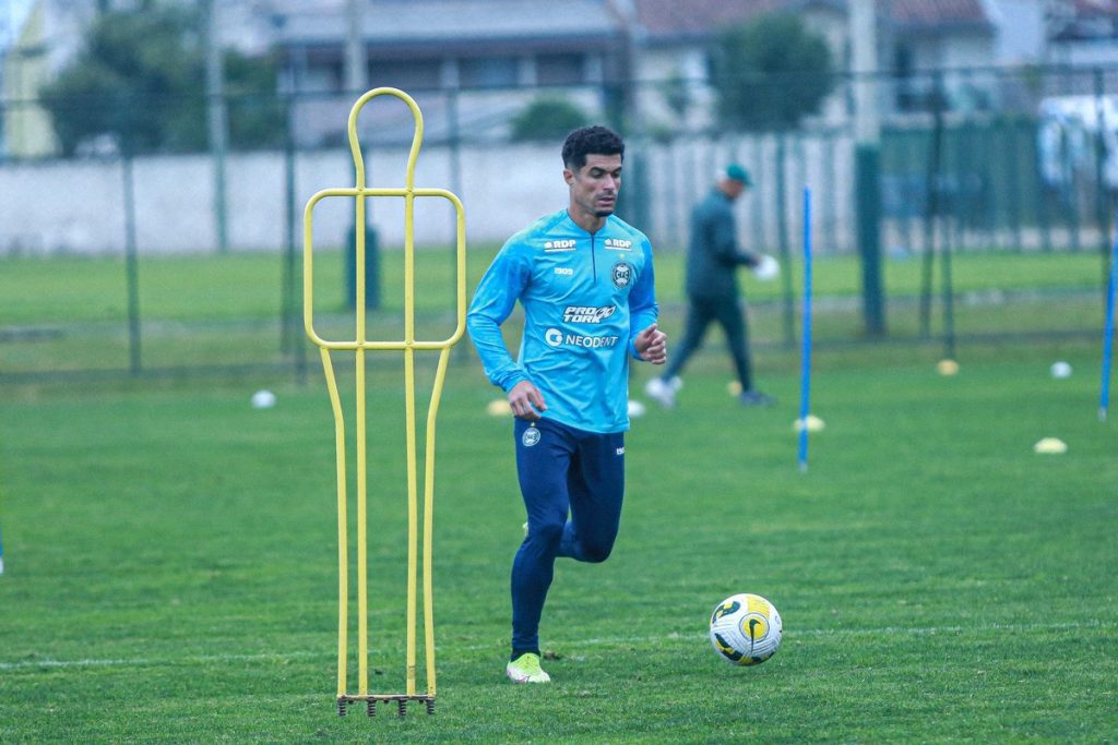 Coritiba squad: Goto Ferreira tests three midfielders and puts Egidio in attack against Fluminense |  Curitiba