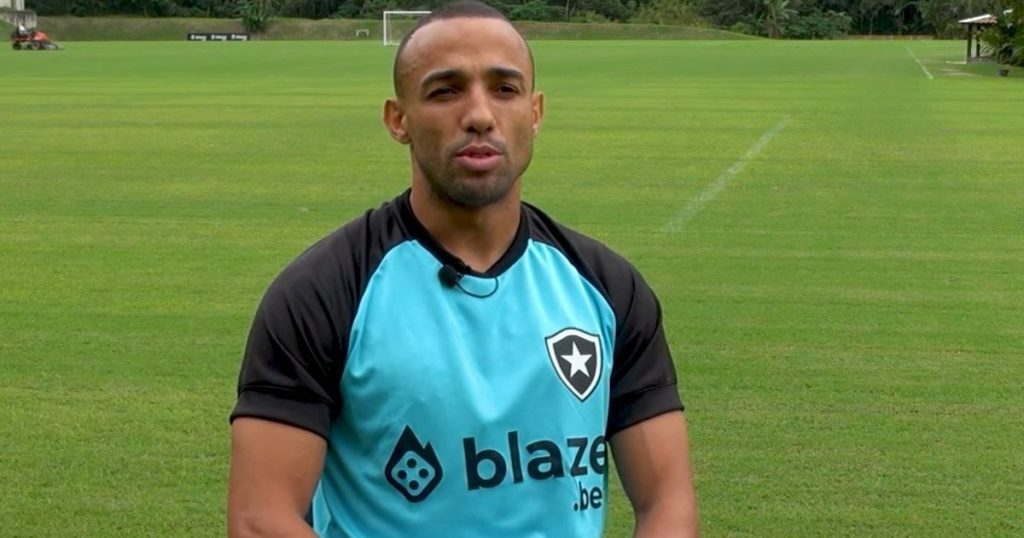 Marcel sees Botafogo looking for titles in 2023 and praises ‘big dad’ Luis Castro: ‘Staff understand he was fair in his choices’