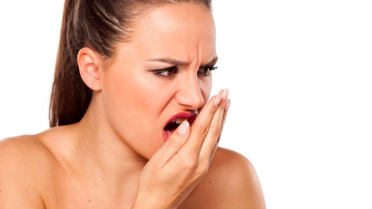 people-running-away-from-you-this-may-be-bad-breath-see-how-to-specify